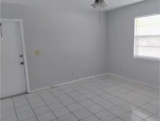 Propiedad en alquiler con 3 habitaciones y 2 baños en Hollywood