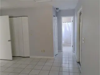Propiedad en alquiler con 3 habitaciones y 2 baños en Hollywood