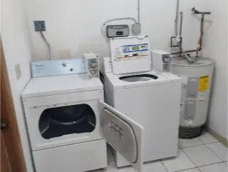 Propiedad en alquiler con 3 habitaciones y 2 baños en Hollywood