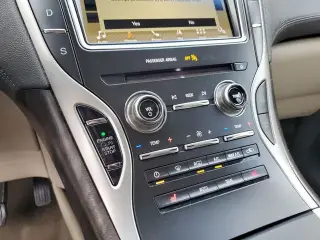 Lincoln Nautilus 2019 Select 4dr SUV