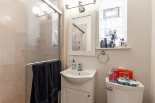 Propiedad en alquiler con 4 habitaciones y 2 baños en Chicago