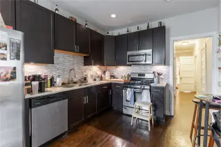 Propiedad en alquiler con 4 habitaciones y 2 baños en Chicago