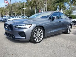 Volvo S60 2021 AWD T5 Momentum 4dr Sedan
