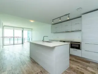 Propiedad en alquiler con 2 habitaciones y 2 baños en Miami