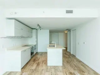 Propiedad en alquiler con 2 habitaciones y 2 baños en Miami
