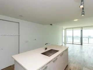 Propiedad en alquiler con 2 habitaciones y 2 baños en Miami