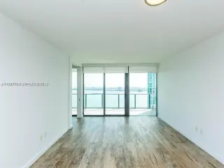 Propiedad en alquiler con 2 habitaciones y 2 baños en Miami
