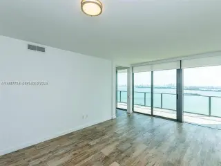 Propiedad en alquiler con 2 habitaciones y 2 baños en Miami