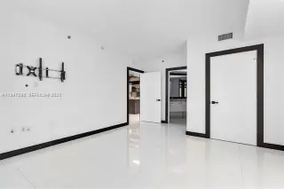 Propiedad en alquiler con 2 habitaciones y 2 baños en Miami