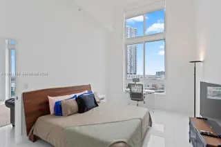 Propiedad en alquiler con 2 habitaciones y 2.5 baños en Miami
