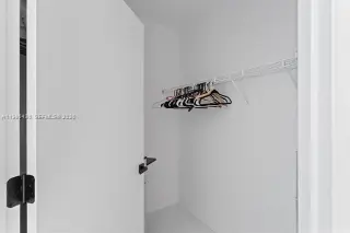 Propiedad en alquiler con 2 habitaciones y 2.5 baños en Miami