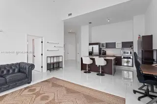 Propiedad en alquiler con 2 habitaciones y 2.5 baños en Miami
