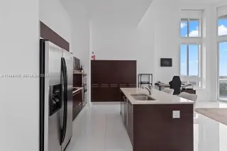 Propiedad en alquiler con 2 habitaciones y 2.5 baños en Miami