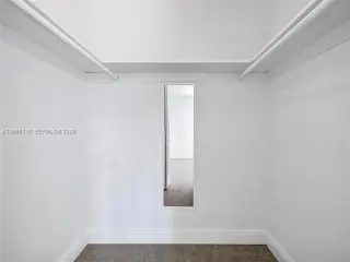 Propiedad en alquiler con 4 habitaciones y 2 baños en Miami