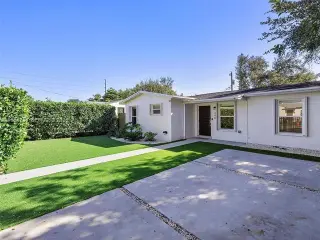 Propiedad en alquiler con 4 habitaciones y 2 baños en Miami