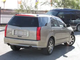 2004 Cadillac SRX