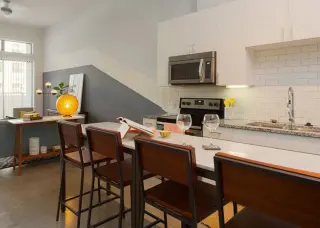 Propiedad en alquiler con 0 habitaciones y 1 baño en Austin