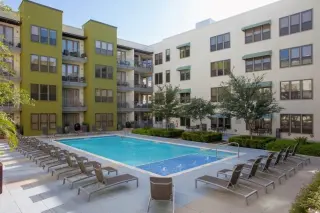 Propiedad en alquiler con 0 habitaciones y 1 baño en Austin