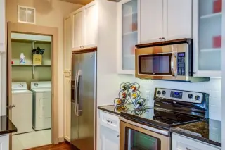 Propiedad en alquiler con 0 habitaciones y 1 baño en Austin