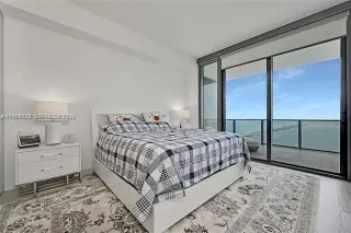 Propiedad en alquiler con 2 habitaciones y 3 baños en Miami