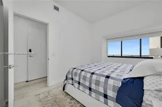 Propiedad en alquiler con 2 habitaciones y 3 baños en Miami