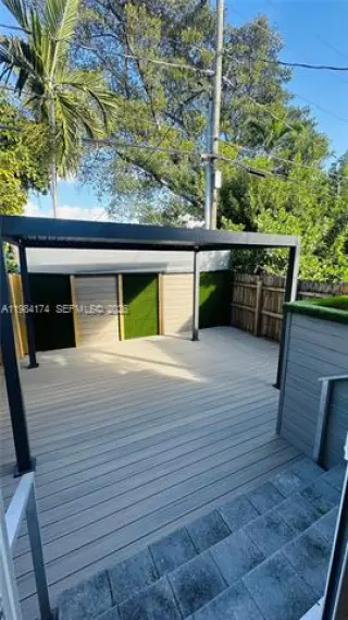 Propiedad en alquiler con 3 habitaciones y 3.5 baños en Miami