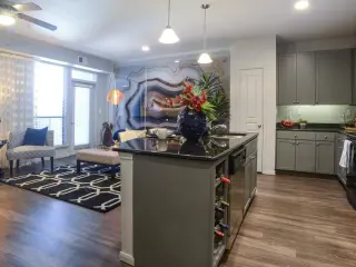 Propiedad en alquiler con 0 habitaciones y 1 baño en Austin