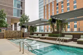 Propiedad en alquiler con 0 habitaciones y 1 baño en Austin