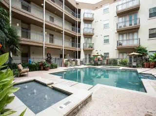 Propiedad en alquiler con 0 habitaciones y 1 baño en Austin