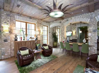 Propiedad en alquiler con 0 habitaciones y 1 baño en Austin