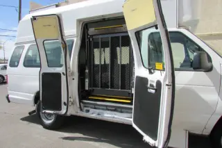 2011 Ford E-Series E-350 SD