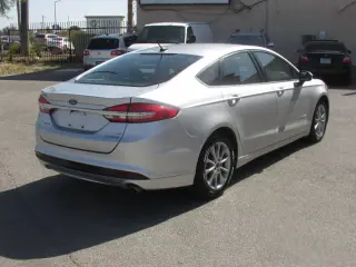 2017 Ford Fusion Hybrid SE