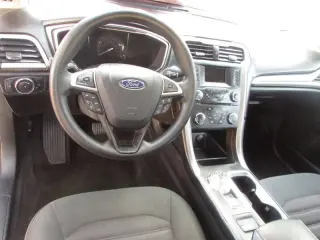 2017 Ford Fusion Hybrid SE