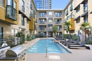 Propiedad en alquiler con 0 habitaciones y 1 baño en Austin