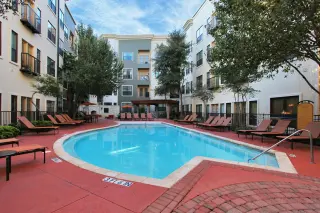 Propiedad en alquiler con 0 habitaciones y 1 baño en Austin