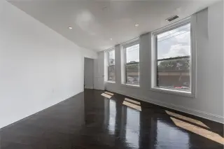 Propiedad en alquiler con 4 habitaciones y 2 baños en Chicago