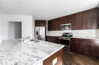 Propiedad en alquiler con 4 habitaciones y 2 baños en Chicago