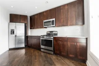 Propiedad en alquiler con 4 habitaciones y 2 baños en Chicago