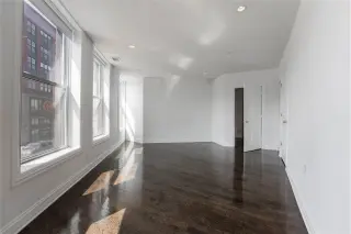 Propiedad en alquiler con 4 habitaciones y 2 baños en Chicago