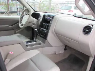 2006 Ford Explorer XLT