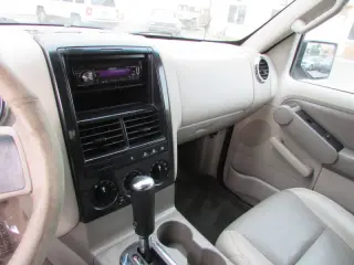 2006 Ford Explorer XLT