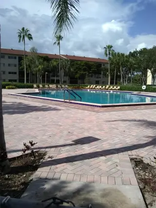 Propiedad en alquiler con 2 habitaciones y 2 baños en Pembroke Pines
