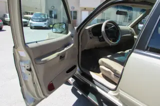 1999 Ford Explorer XLS