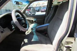 1999 Ford Explorer XLS