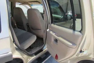 1999 Ford Explorer XLS