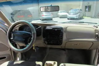 1999 Ford Explorer XLS