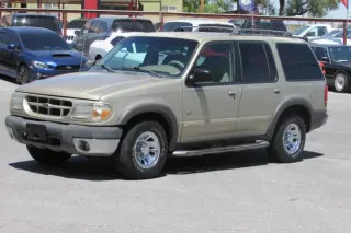 1999 Ford Explorer XLS