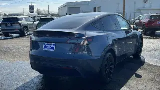 Tesla Model Y 2023 AWD Long Range 4dr Crossover