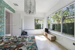Propiedad en alquiler con 5 habitaciones y 5.5 baños en Miami