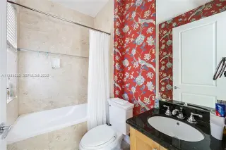 Propiedad en alquiler con 5 habitaciones y 5.5 baños en Miami